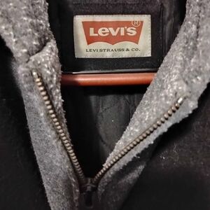 Men's Levi's Peacoat Black with Stitched in Gray Sweatshirt Hoodie